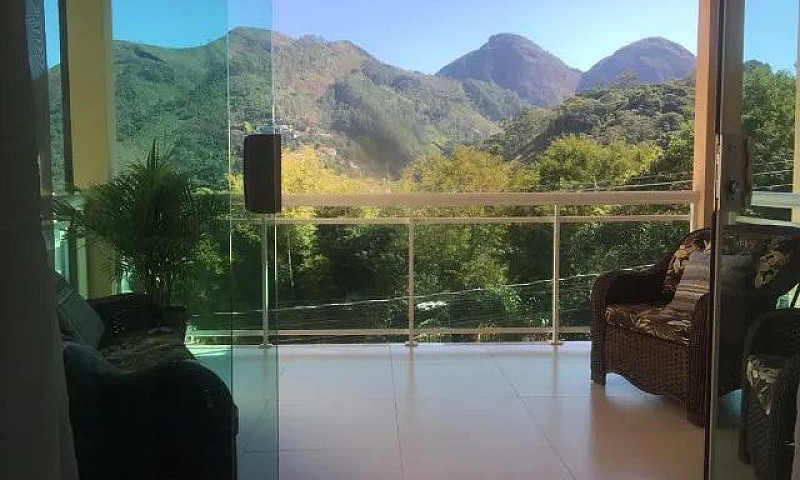 Casa Linda Em Nova F...