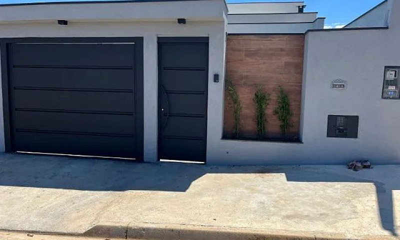 Casa Com Piscina - J...