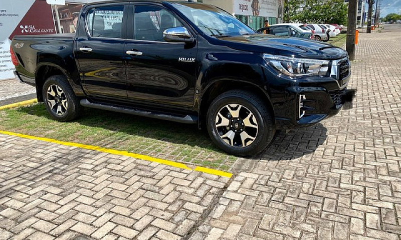 Toyota Hilux Srx 202...