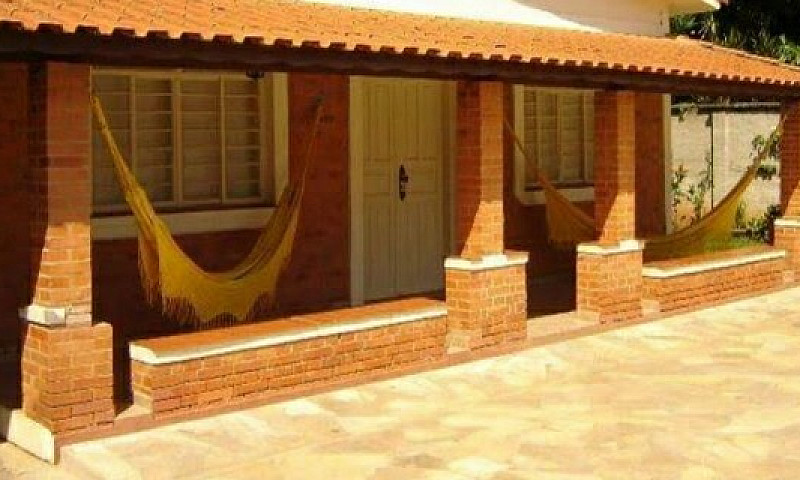 Alugo Ótima Casa Com...