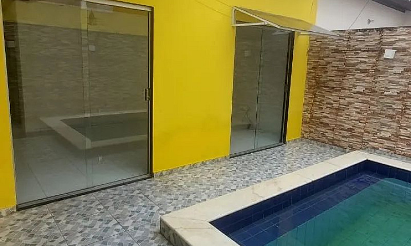 Alugo Casa Com Pisci...