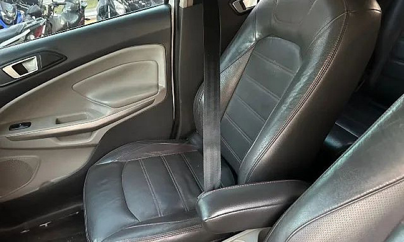 Ford Ecosport Titani...