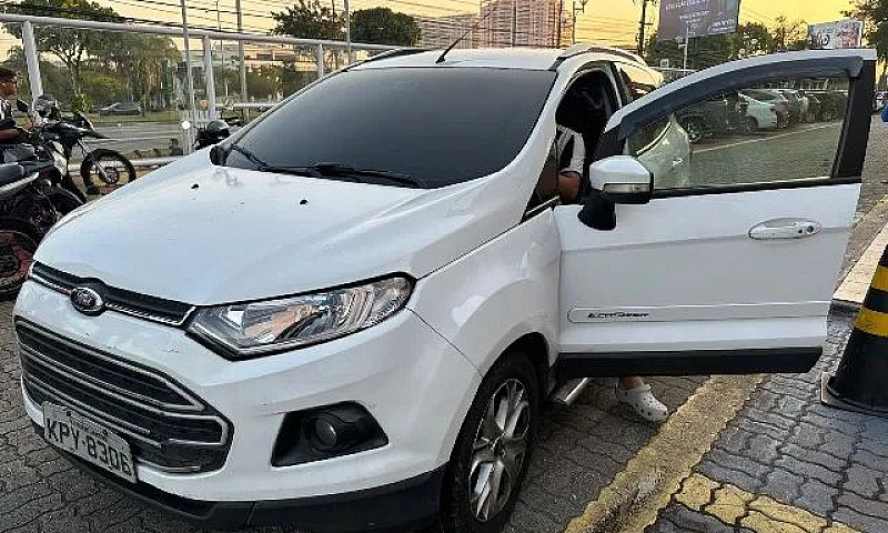 Ford Ecosport Titani...