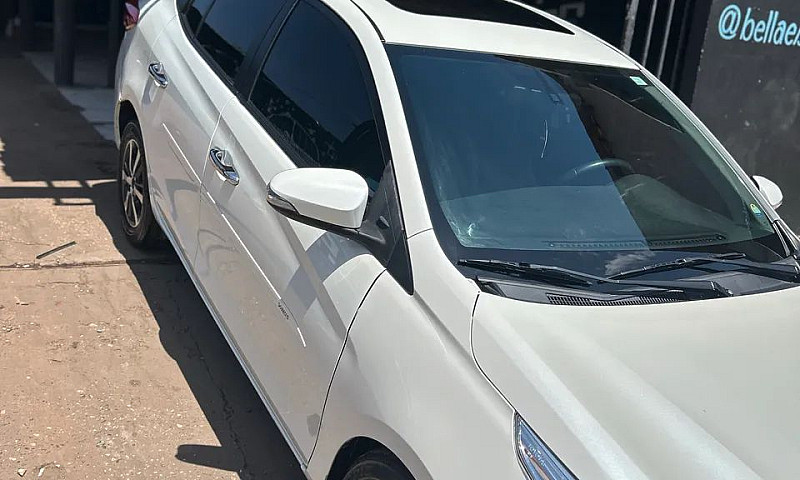 Toyota Yaris Xls Sed...