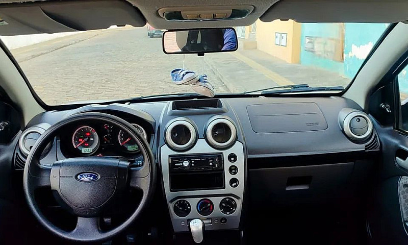Ford Fiesta Se 1.0 8...