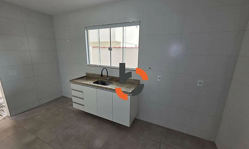 Casa Com 2 Dormitóri...