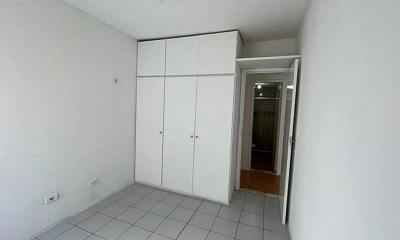 2 Quartos + 1 Revers...