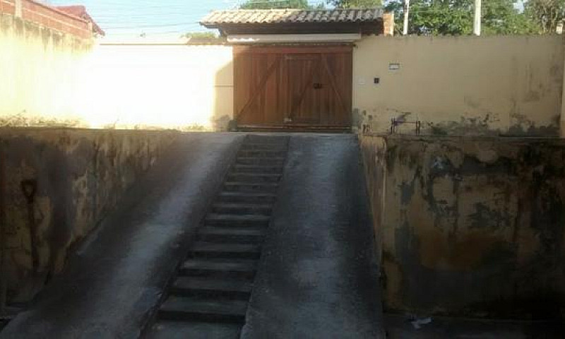 Alugo Ótima Casa Dup...
