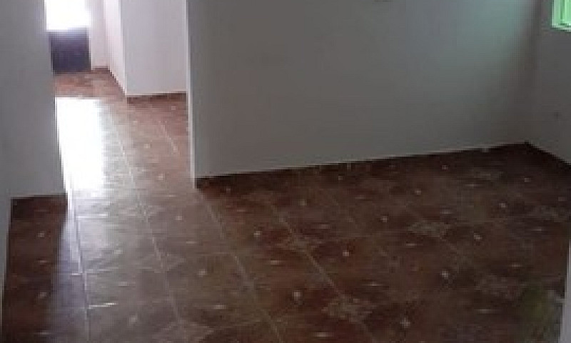 Alugo Uma Casa...