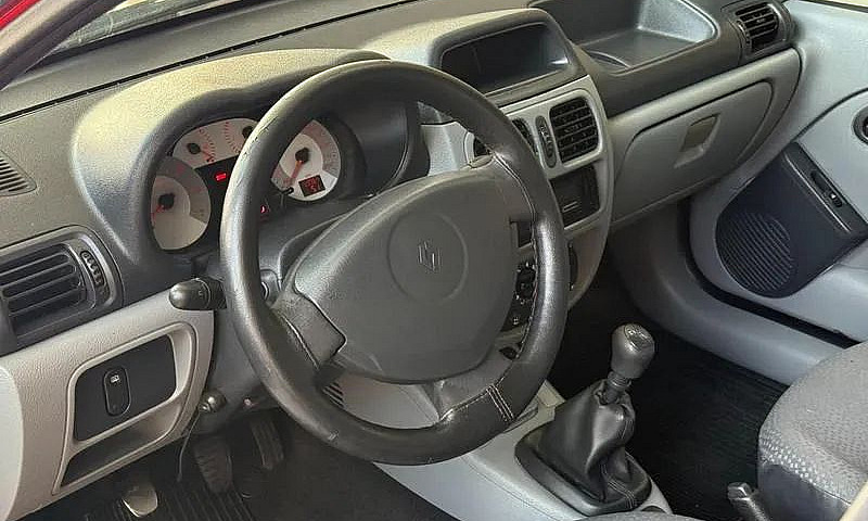 Renault Clio Cam1016...