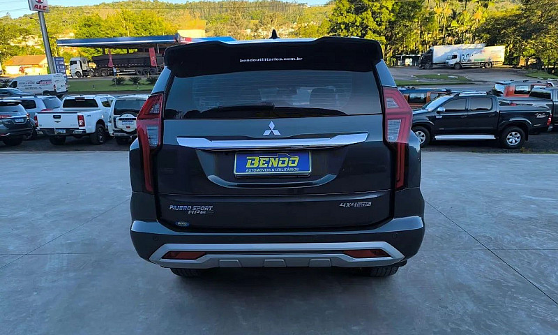 Mitsubishi Pajero Sp...