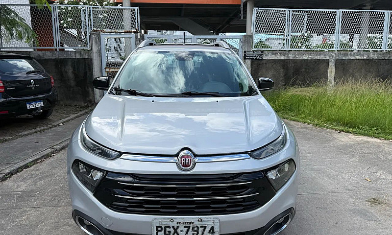 Fiat Toro Volcano 2....