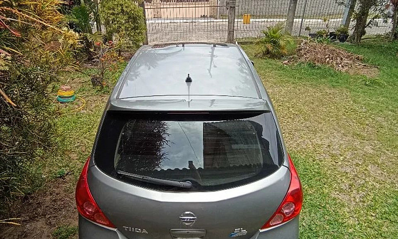 Nissan Tiida Sl 1.8/...