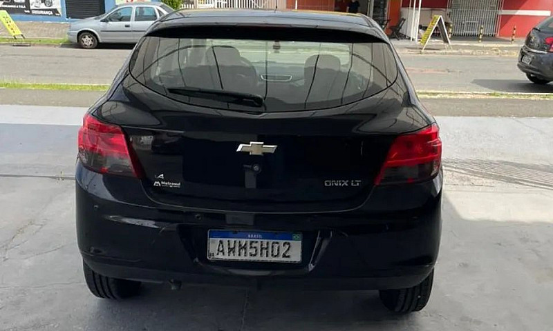 Chevrolet Onix Hatch...