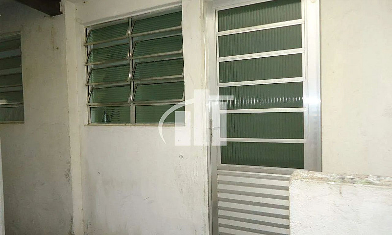 Casa Com 25 M² Tipo ...