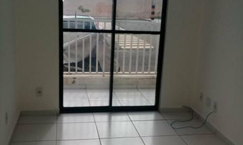 Alugo Um Apartamento...