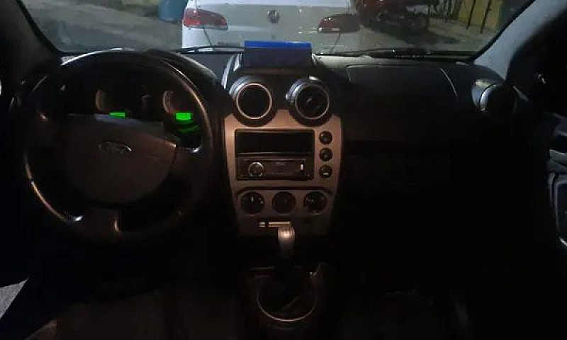 Ford Fiesta ...