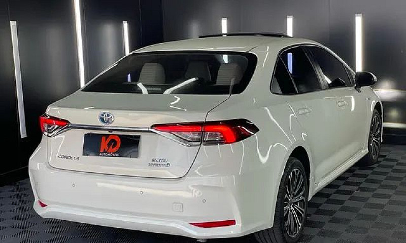 Toyota Corolla Altis...