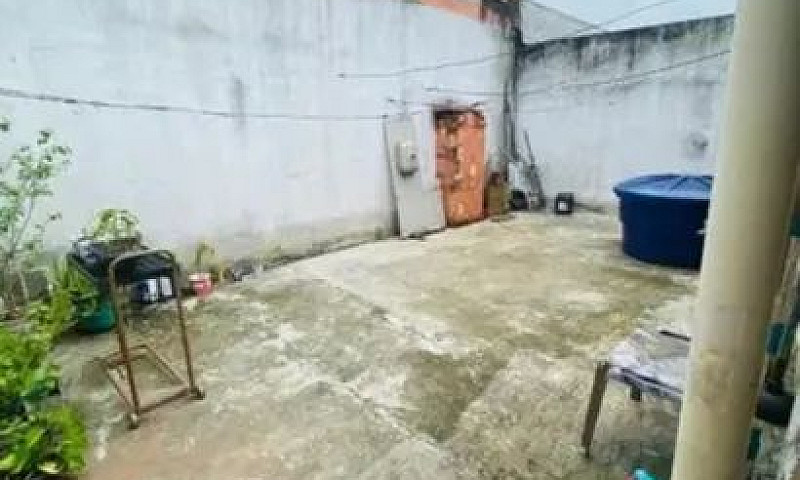 Vendo Essa Casa No O...