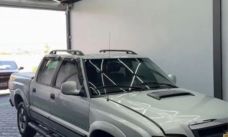 Chevrolet S10 Pick-U...
