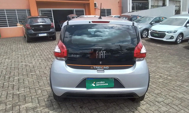 Fiat Mobi Trekking 1...