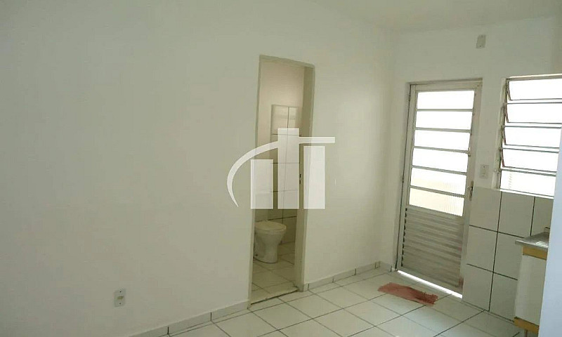 Casa Com 25 M² Tipo ...