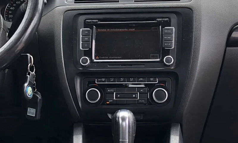 Volkswagen Jetta Com...