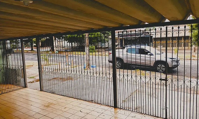 Casa Com 3 Quartos S...