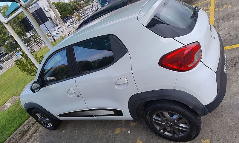Renault Kwid Intense...