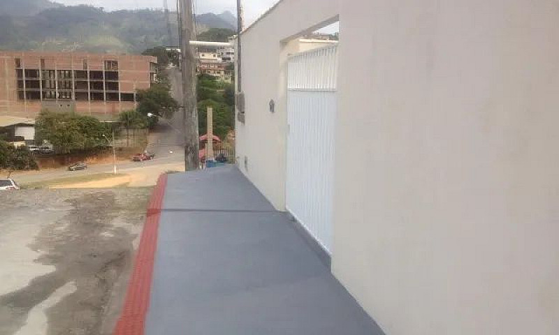 Alugo Imóvel Amplo E...