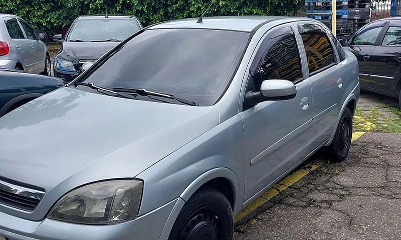 Chevrolet Corsa Sed....