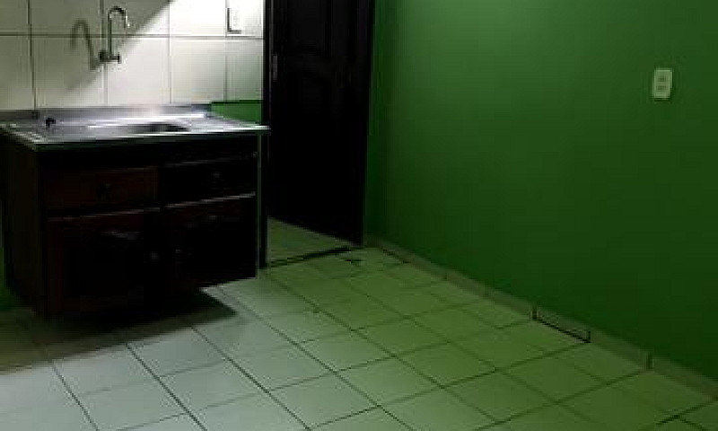 Alugo Quitinete No B...