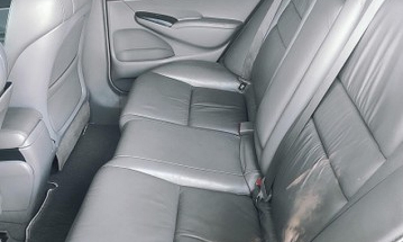 Honda Civic 1.8...