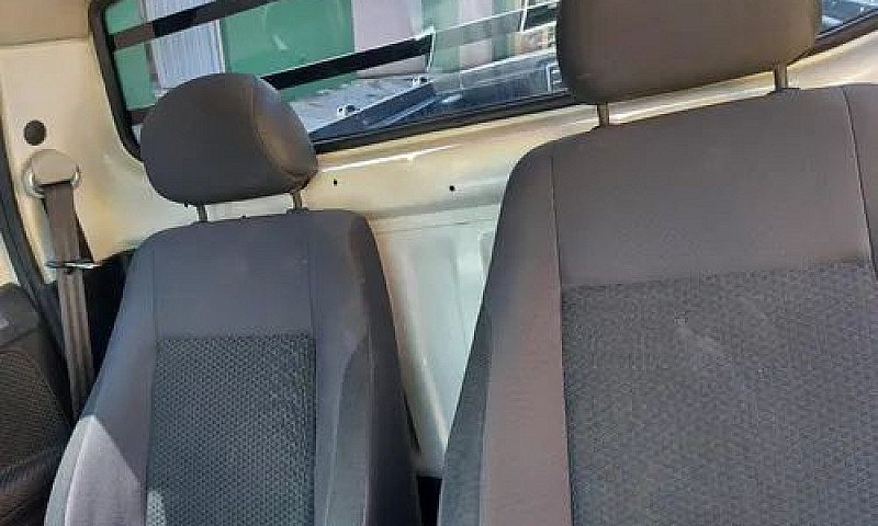 Volkswagen Saveiro 1...