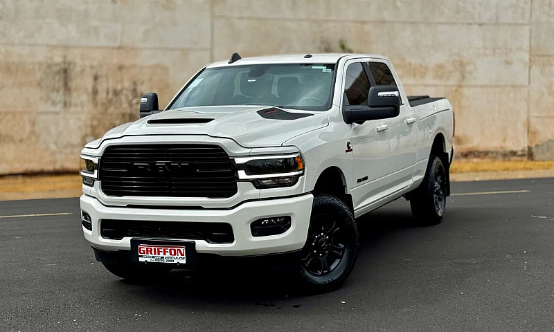 Ram 2500 Night Editi...