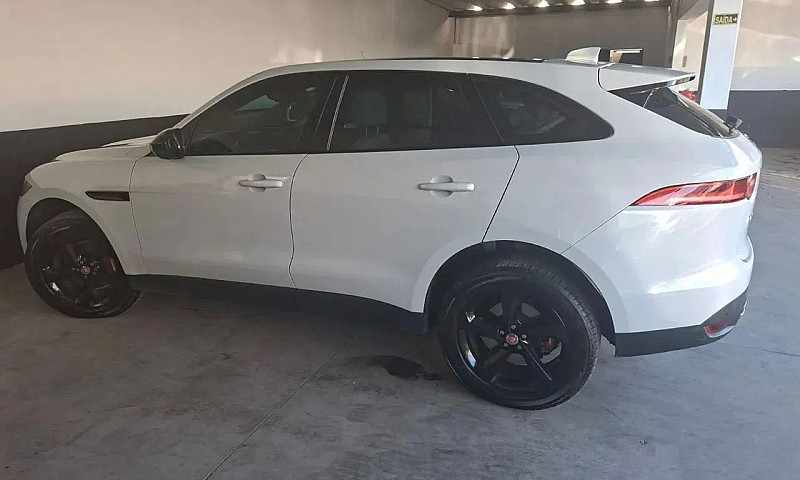Jaguar F-Pace 2.0 Pr...