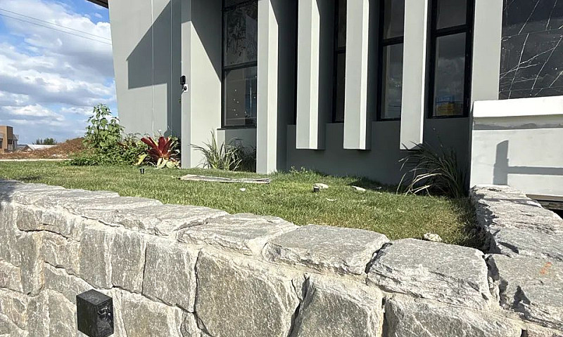 Casa No Condomínio R...