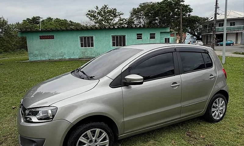 Volkswagen Fox 1.6 M...