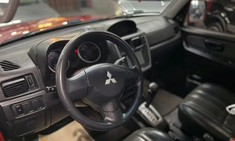 Mitsubishi Pajero Tr...