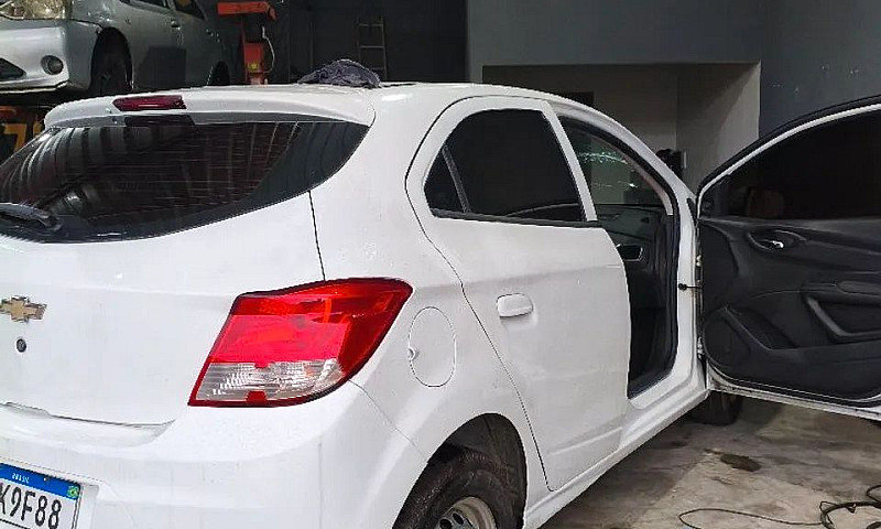 Chevrolet Onix Hatch...