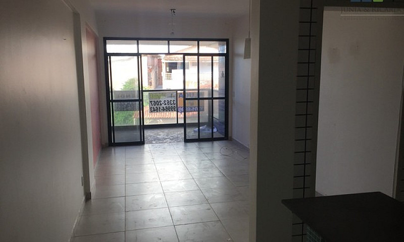 Amplo Apartamento Pe...