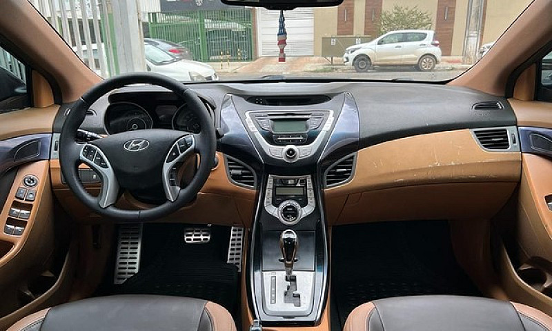 Elantra Gls 1.8 2012...