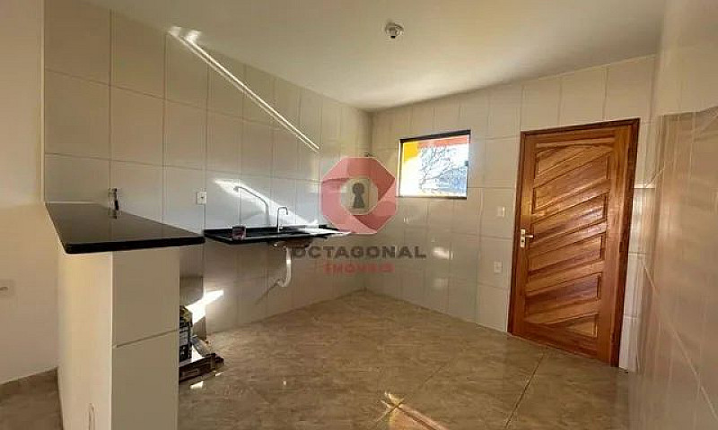 Casa Com 2 Dormitóri...