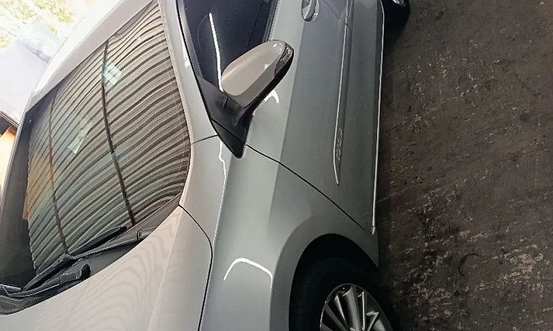 Toyota Corolla Gli 1...