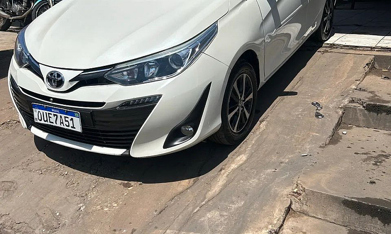 Toyota Yaris Xls Sed...
