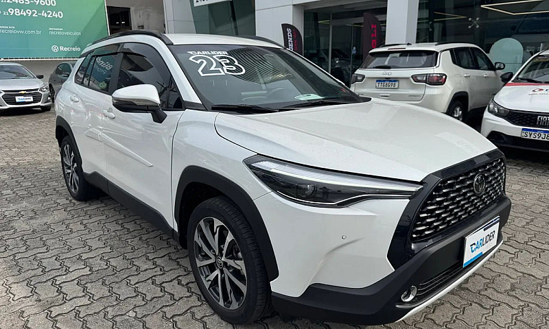 Toyota Corolla Cross...