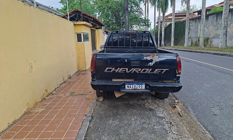 Chevrolet Silverado ...