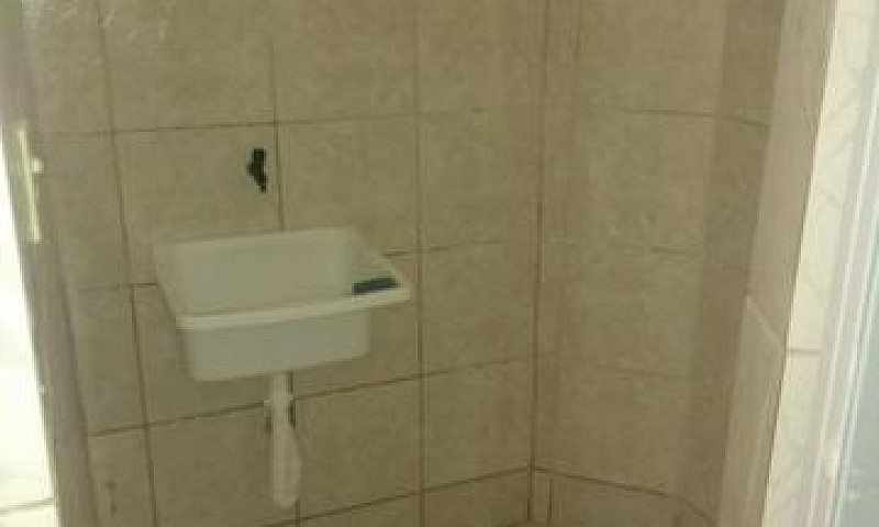 Aluga-Se Um Apartame...