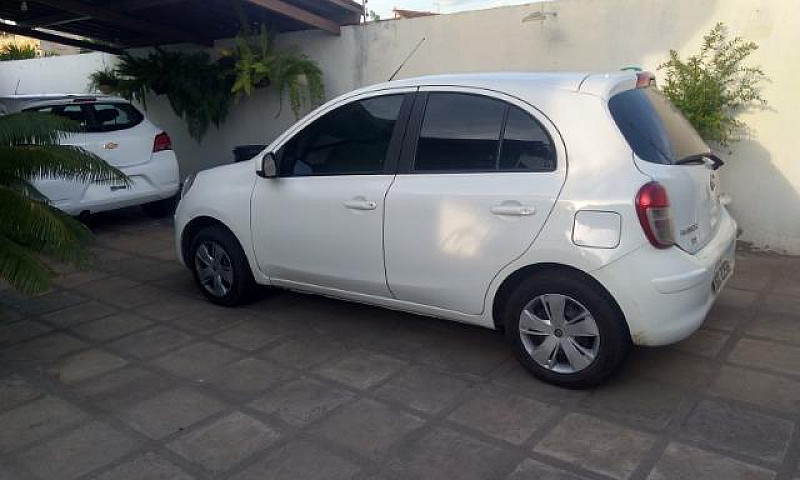 Nissan March R$ 23.5...