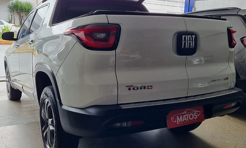 Fiat Toro Volcano An...
